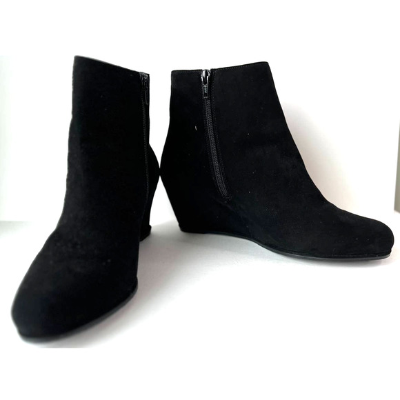 Stuart Weitzman Shoes - Stuart Weitzman Women's Ankle Hidden Wedge Suede Black Bootie Size 12